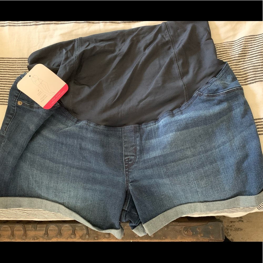 Isabel Maternity shorts